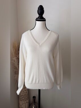 Cupshe White V-Neck Sweater with Lace Back - S